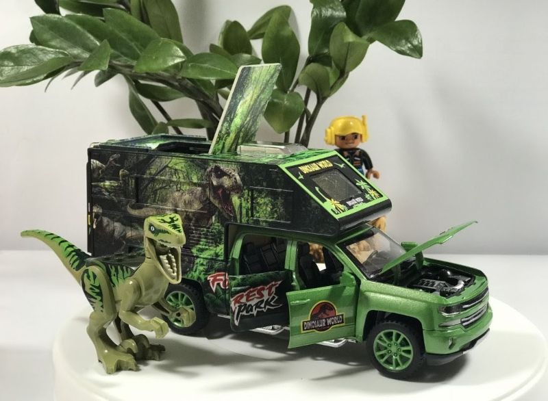 1:24 scale Diecast Dinosaur Adventure Car van (CZ021A )