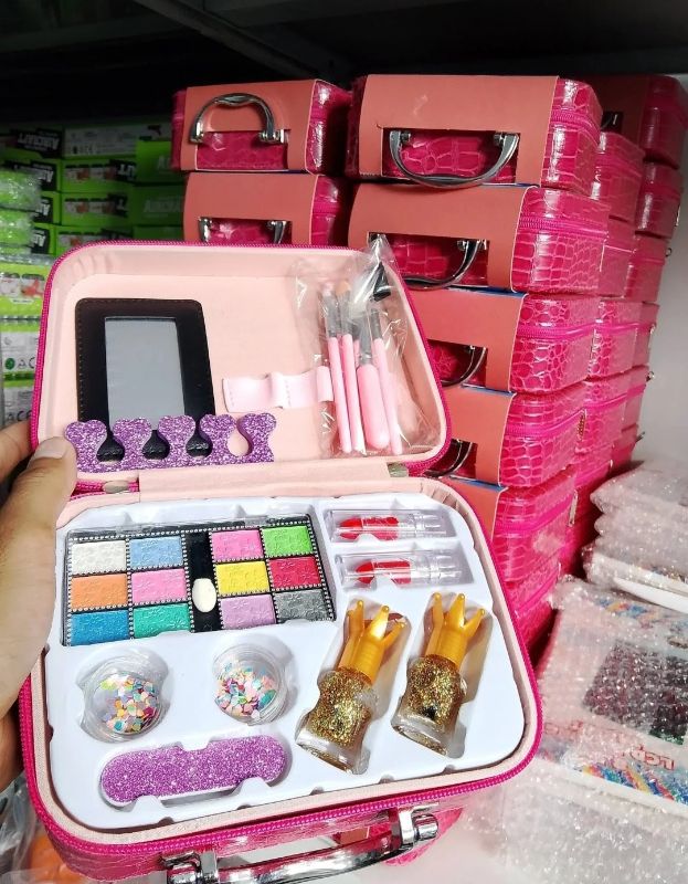 Girls little princess makeup portable box set (QH1001-5A)