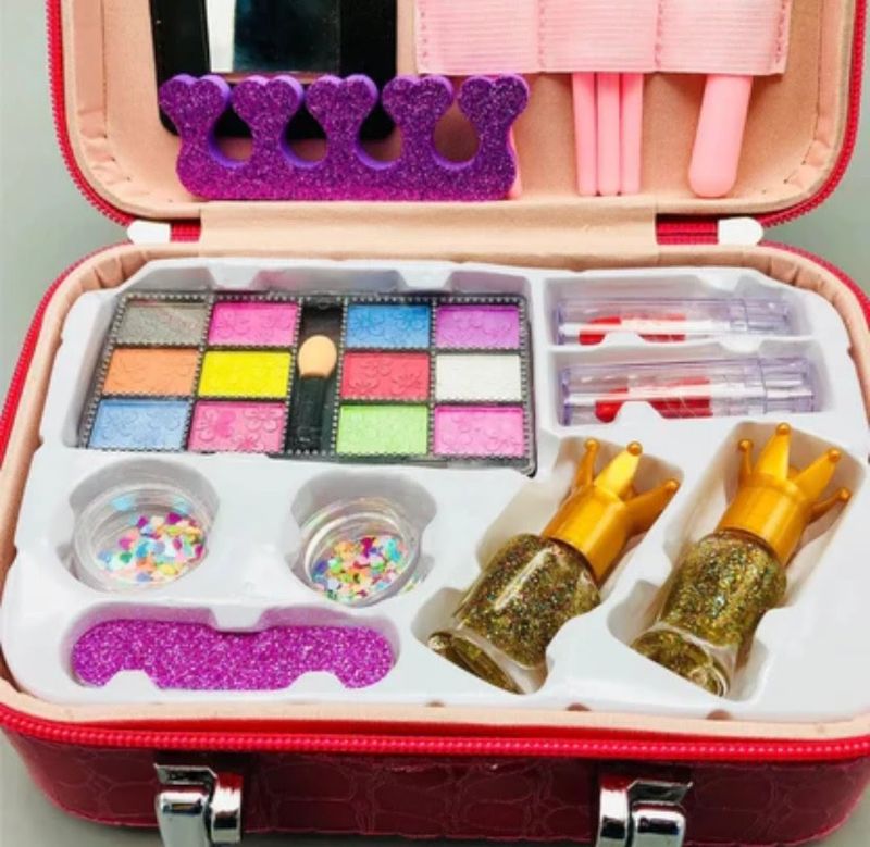 Girls little princess makeup portable box set (QH1001-5A)