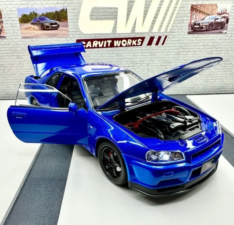 1:18 scale die-cast Nissan Skyline GT-R R34 model cars (1900-460)