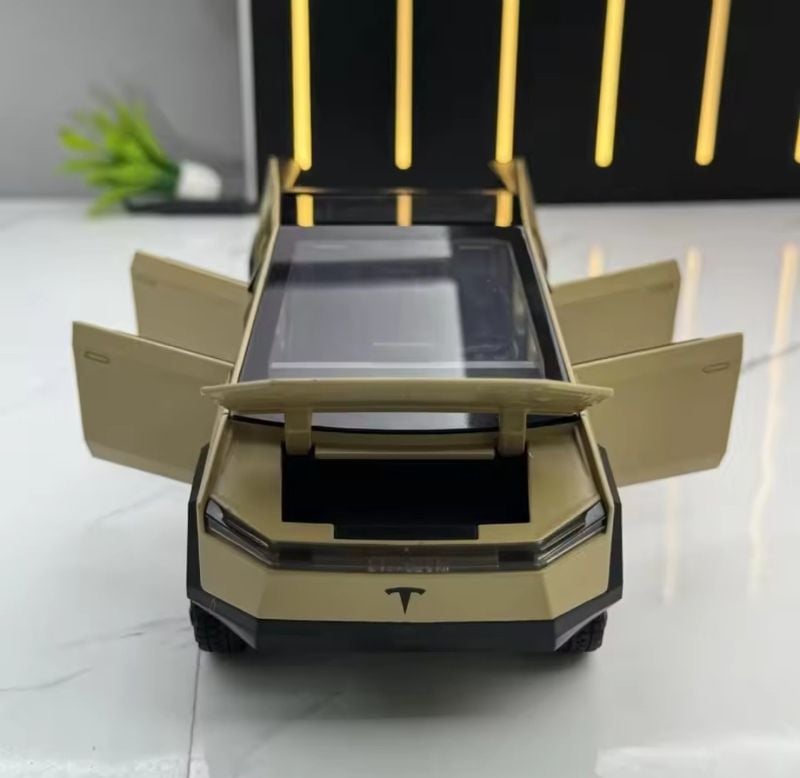 1:28 Tesla Cybertruck with motorcycle Diecast car model (M92313)