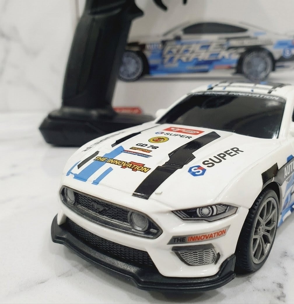 2.4G RC Drift Car Speed King Gyro Remote Control Stabilization 4WD Led light fast drifting all ways KT(T6843-4)