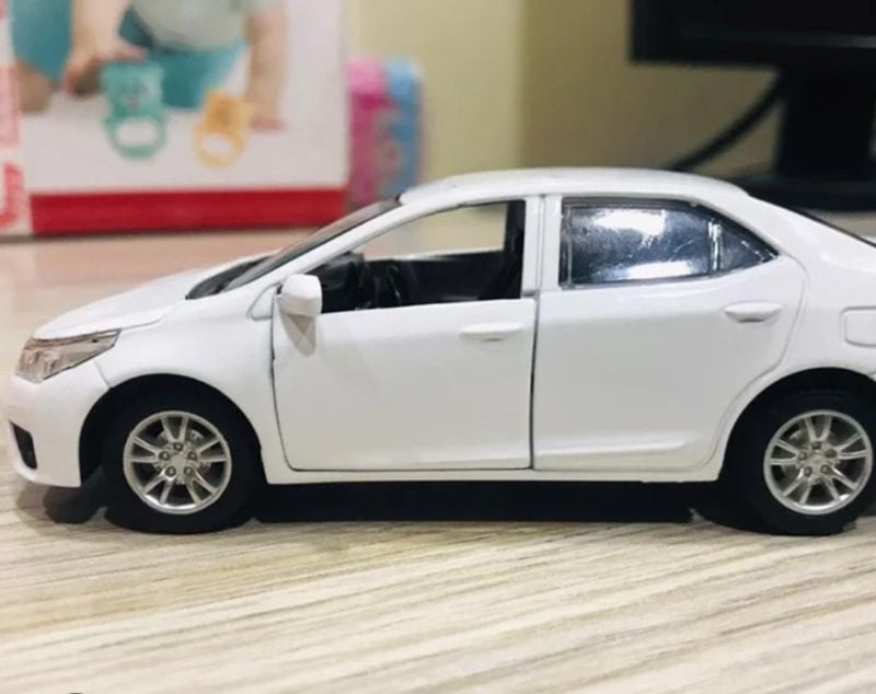 Carolla Grande Diecast 1:36 Gift Toy for kids (COROLLA JS1123)