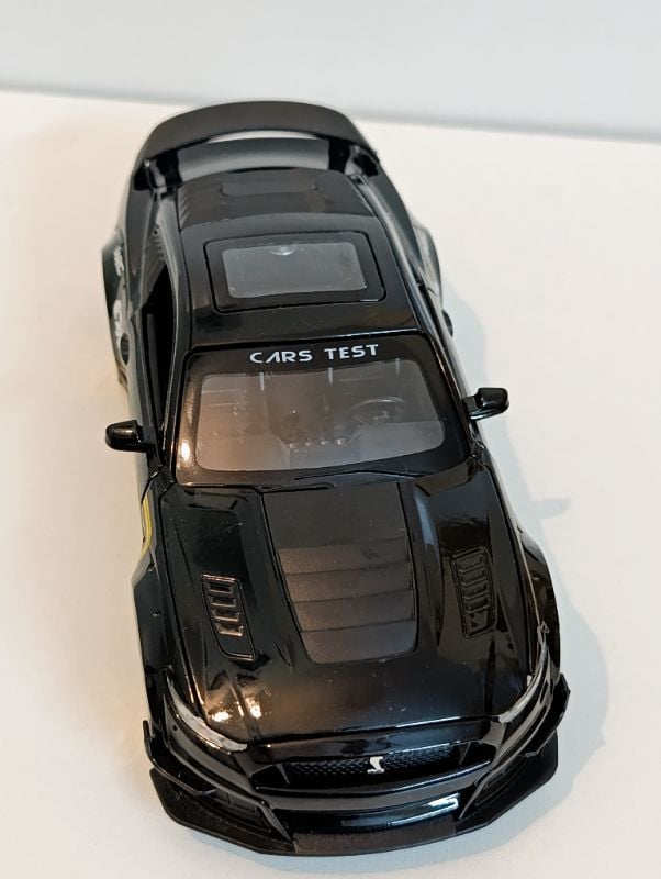 Black Golden Ford Mustang GT500 1:32 Gift Toy for kids