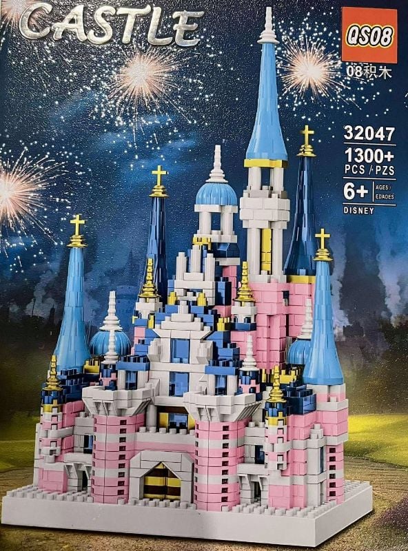 Castle building block Castle Princess theme with a pink and blue color scheme (32047)