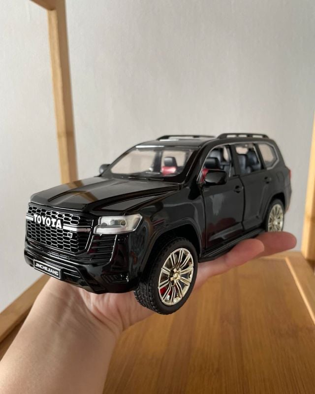 1:24 scale Toyota Land Cruiser LC300 GR Sport Suv 4x4 diecast model opens all sides black colour KT (1901-202)
