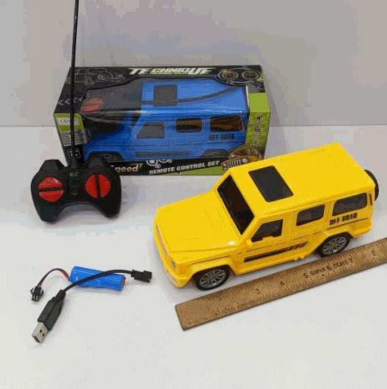 RC Mercedes-Benz G-Wagon model car Fast speed rechargeable (2024-15)