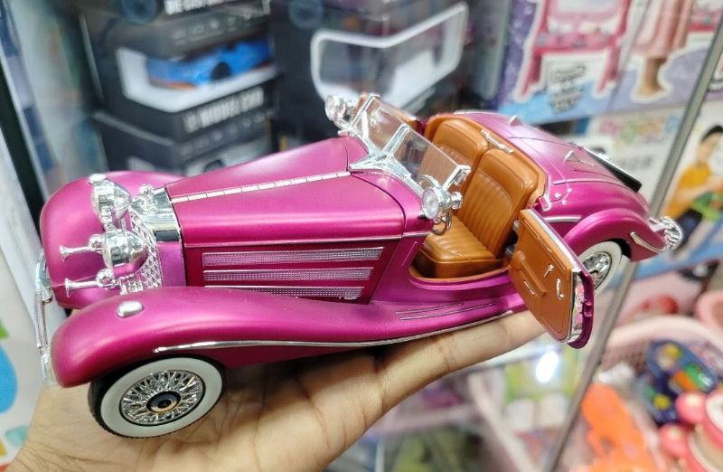 Diecast 1936 Mercedes-Benz 500K 1:24  Classic Vintage car (CZ173)