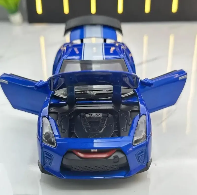 Diecast 1/32 Nissan GT-R R35 pull back sound lights toy vehicle