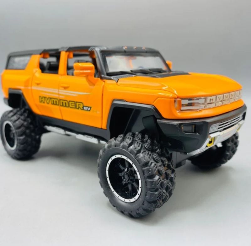 Big 4x4 Hummer Ev Model Car Diecast Metal openable all doors Sound light Gift dream car for kids and collectors KT B2410