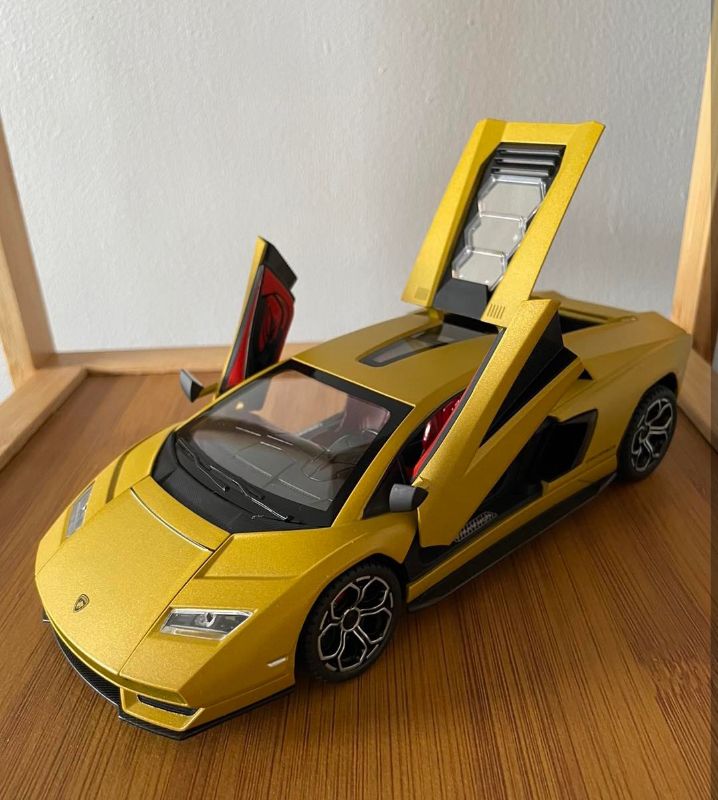 1:24 Lamborghini Countach LPI 800-4 Diecast Sound light Gifted toy Car (1901-230)