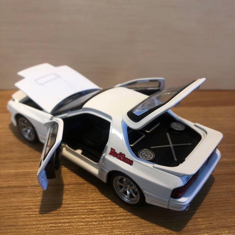 1/32 Mazda RX7 FC Diecast with Acrylic Box (F21023)