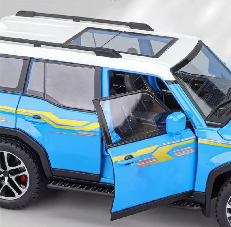 1:24 Toyota Land Cruiser Prado 2025 Diecast toy model car sound light (1900-480)