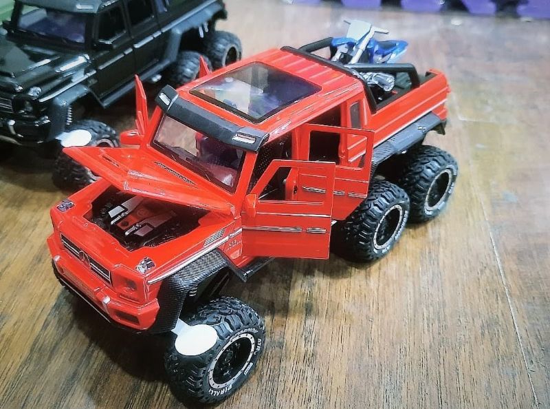 1:28 Mercedes-Benz G63 AMG 6x6 Diecast Model Car With Motorcycle (B3203 )