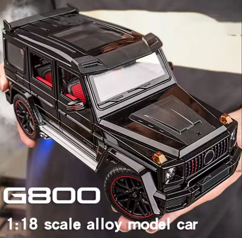 1/18 Scale Mercedees Benz Brabus G800 SUV 4x4 Alloy Car Diecast Toy Vehicles Car Model with Spray Openable Doors & Sound, Light Pull Back car Toys for Kids TM (CZ1801A)