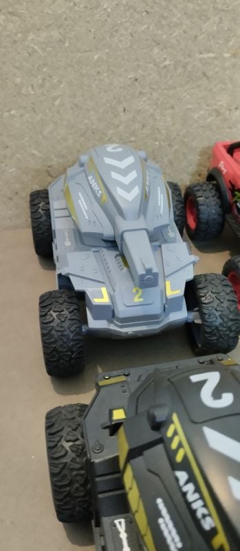 Unbreakable 4 Wheels off-road vehicle Friction Powered Trucks Inertia