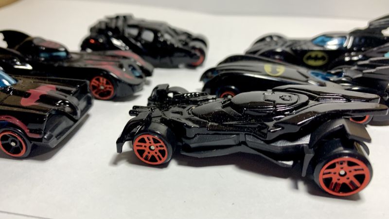 6 Hot Wheels Batman Limited Edition Die Cast Cars (050-3D)