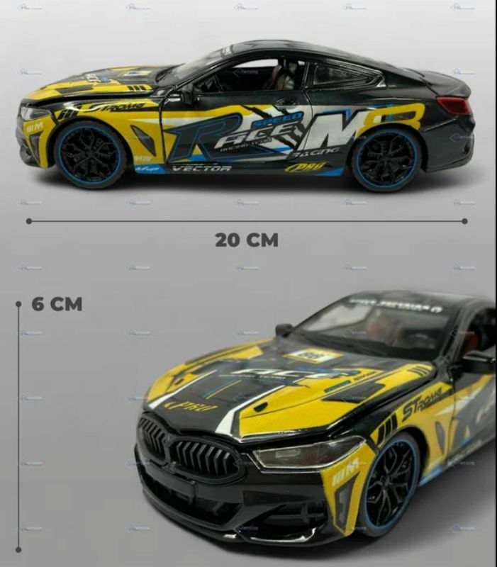 1:24 scale model of a BMW M8 GTE diecast model car (K240A43)