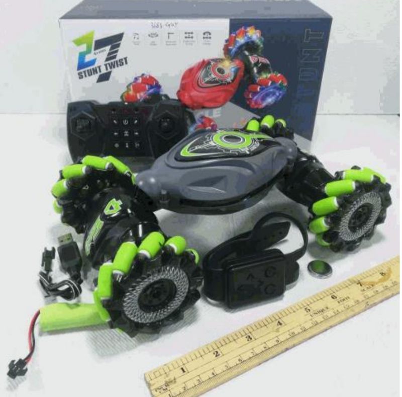 2.4Ghz High Speed Gesture Sensing RC Stunt Twist Car remote control and a watch-style (3688-G104A)