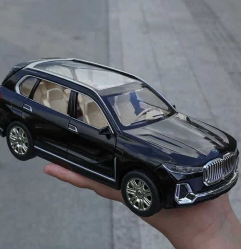 Big BMW X7 Suv 4x4 Off road Remote control 1:14 BMW car model Rechargeable sound light KT (689S-18A)