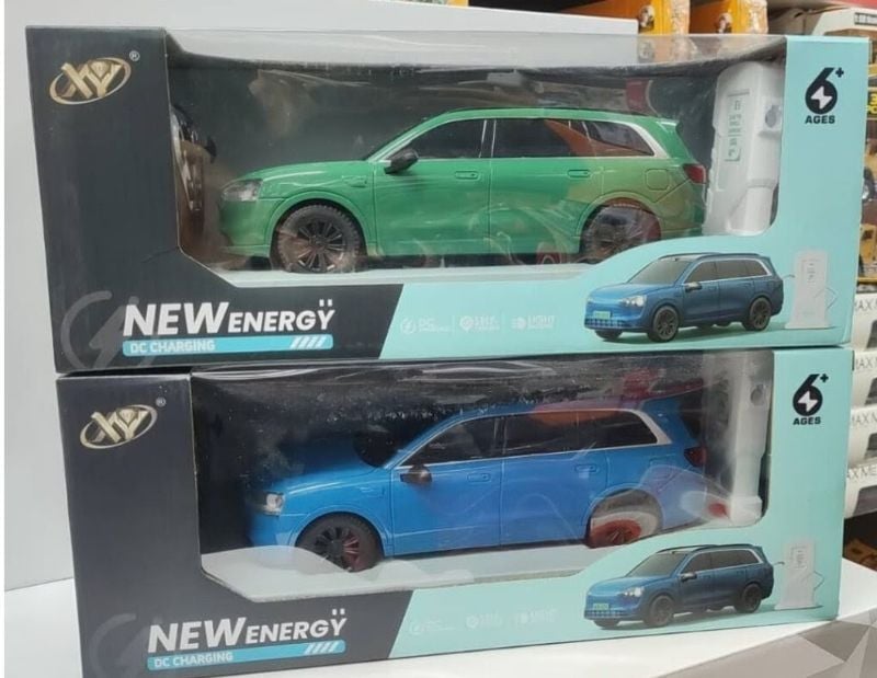 1:18 2.4G RC New Energy Suv AITO M9 model car with Charging station Auto parking and powerful battery (655-48)