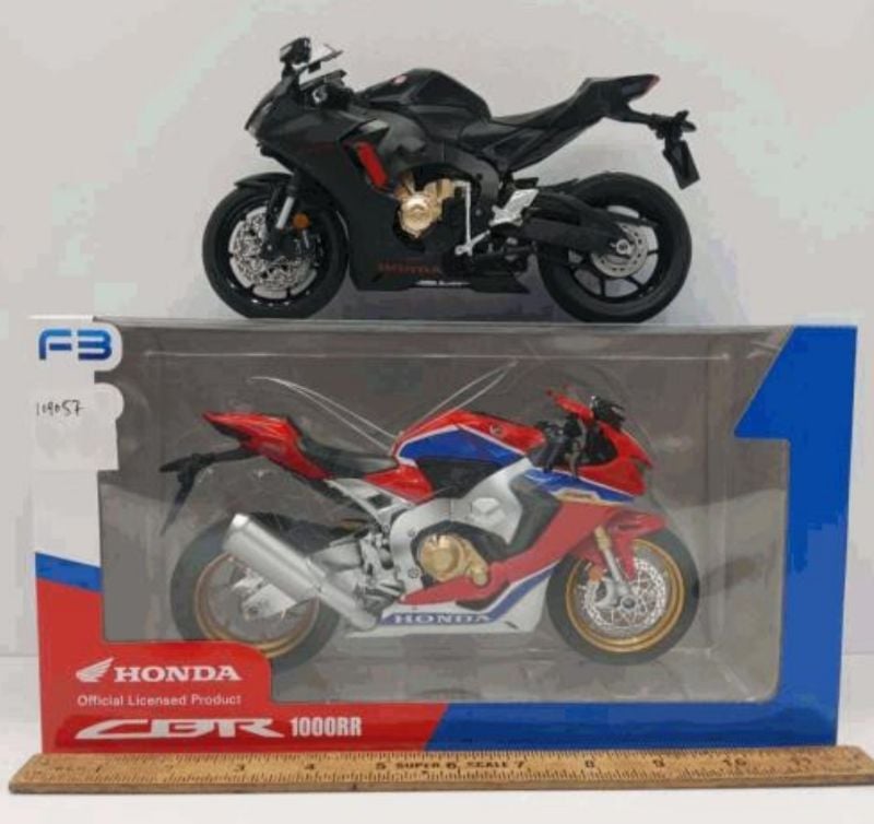 Big 1:9 Honda CBR1000RR motorcycle diecast sound light (109057)
