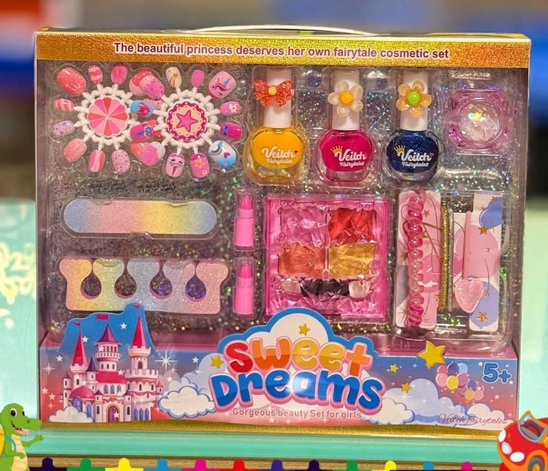 Big Set Sweet Dreams Gorgeous Beauty Set for Girls Complete Cosmetic set with accessories KT (SR24018-3)