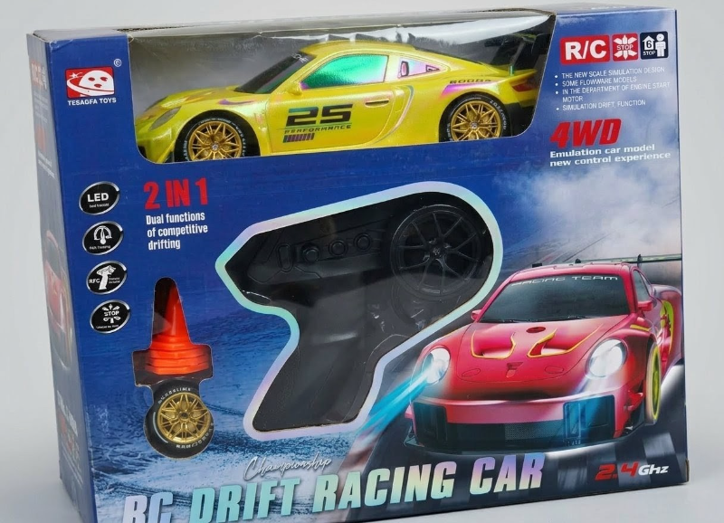 RC Drift Racing Car 2.4GHz 4WD Rechargeable High-Speed Drift Car (26cm) TM (6515/6/7CH)