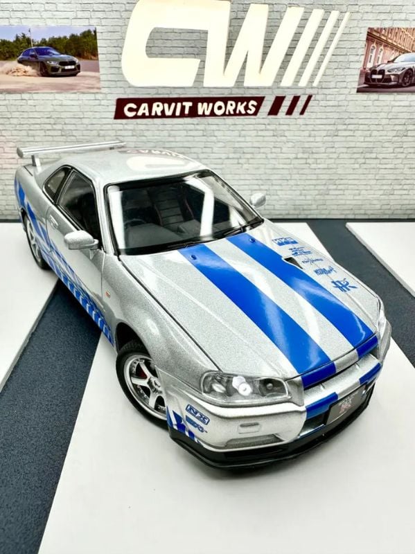 1:18 scale die-cast Nissan Skyline GT-R R34 model cars (1900-460)