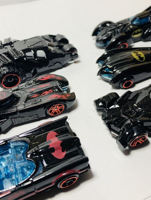 6 Hot Wheels Batman Limited Edition Die Cast Cars (050-3D)