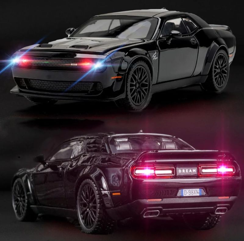 Challenger Hellcat Charger 1970 Spring series Diecast Sound Light Pull Back for Kids (CZ172AD)