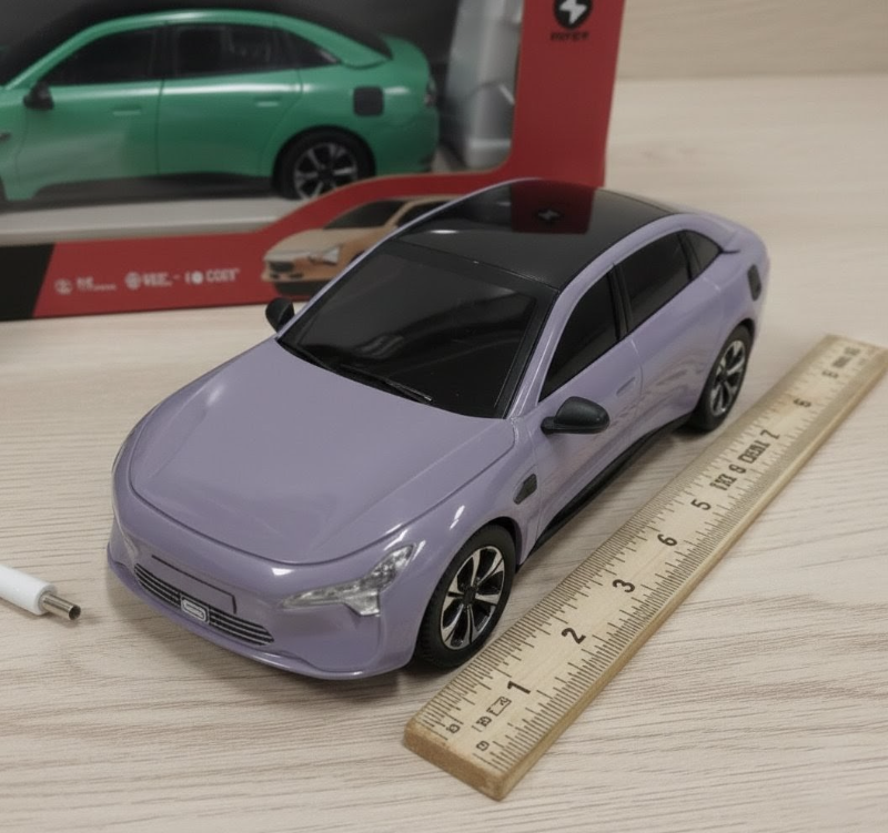 1:18 2.4G Coupe New Energy DC Charge XPENG P7 model Charging station Auto parking light dazzling (655-49)