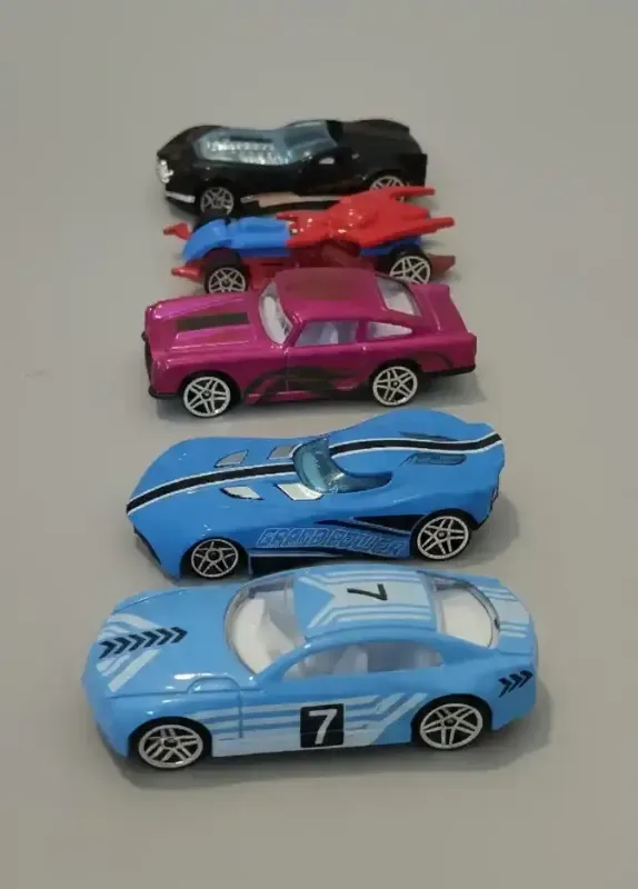 5 Dream Racing Cars Die-Cast Metal Box packed Best Gift car set for kids