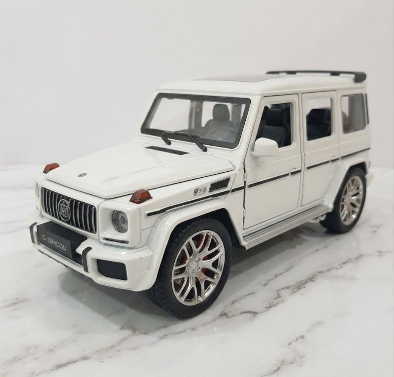 Mercedes RC Off Road 2.4G Remote Car Diecast Mercedes AMG G63 G-Klessa Model Car Open Doors Fast Speed 4WD KT (CZ118E)