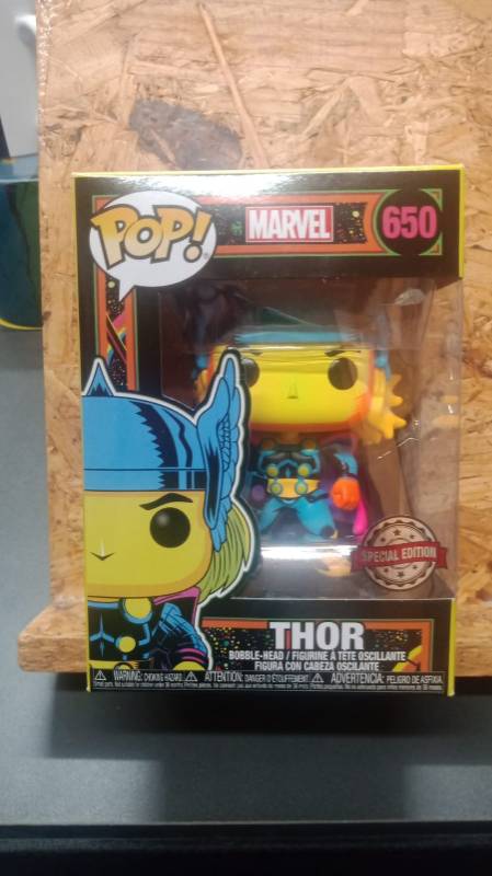 Funko Pop Marvel 650 Thor (Black Light-Special Edition)