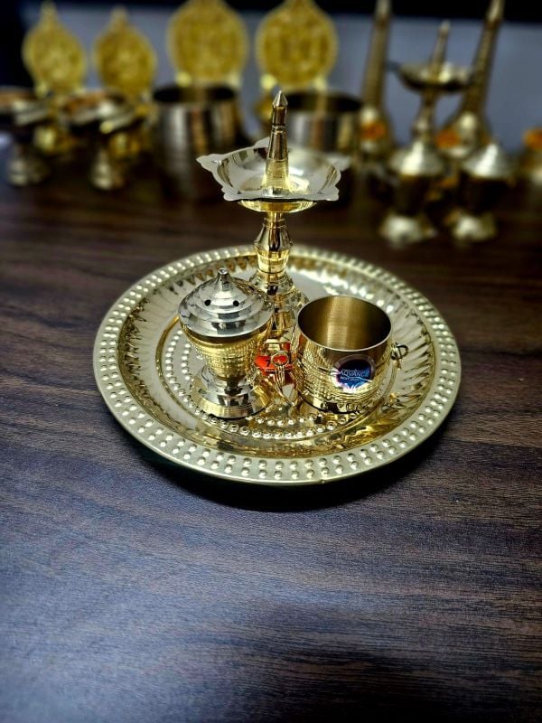 4 Pc Combo with Nilavilak