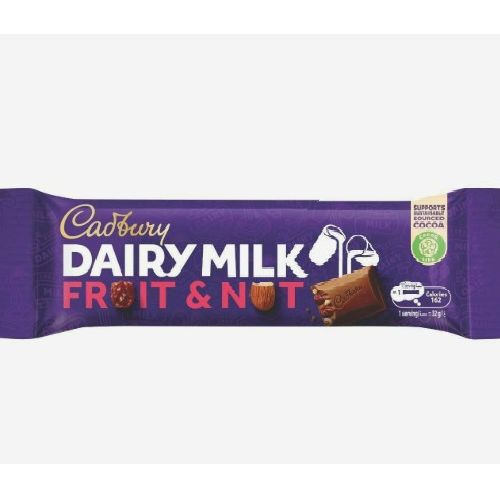 Cadbury Dairy Milk Fruit & Nut Chocolate Bar 32g – كادبوري ديري ميلك Fruit & Nut شوكولاتة قطعة 32 غرام
