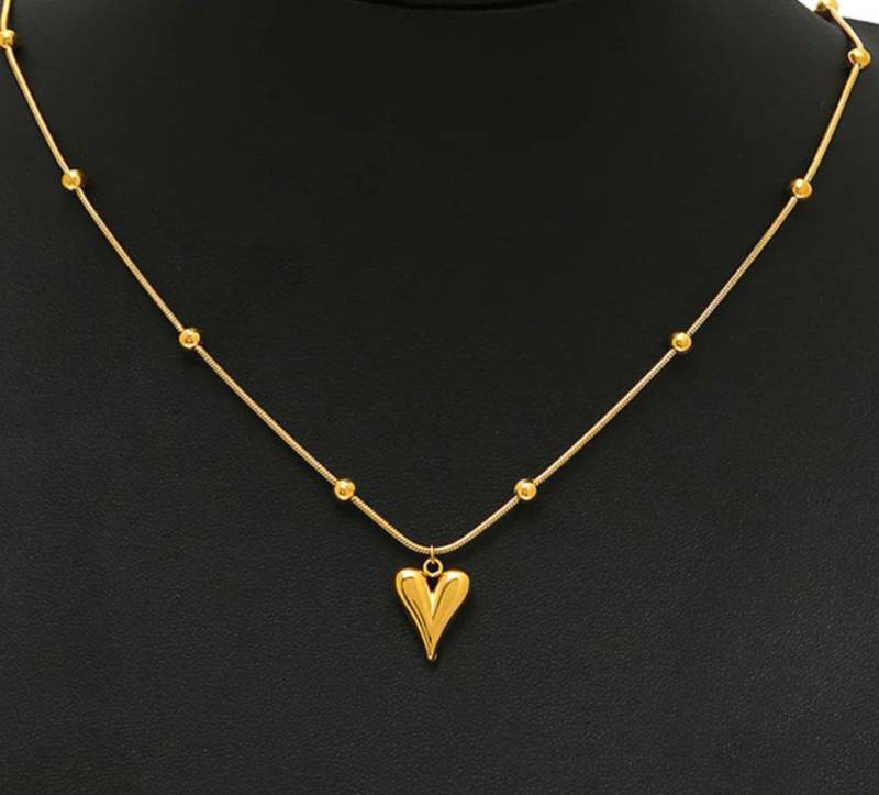 Heart themed pendant