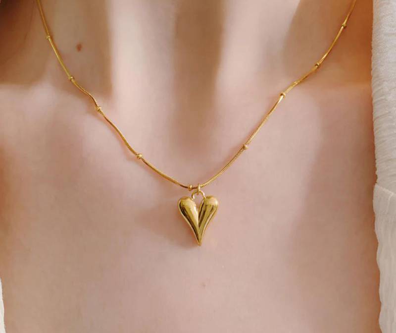 Heart themed pendant