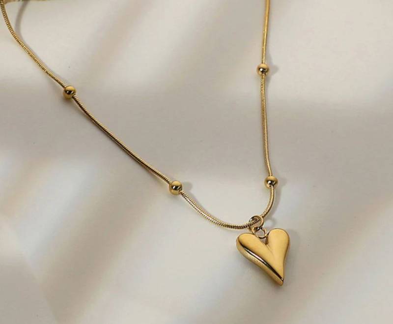 Heart themed pendant