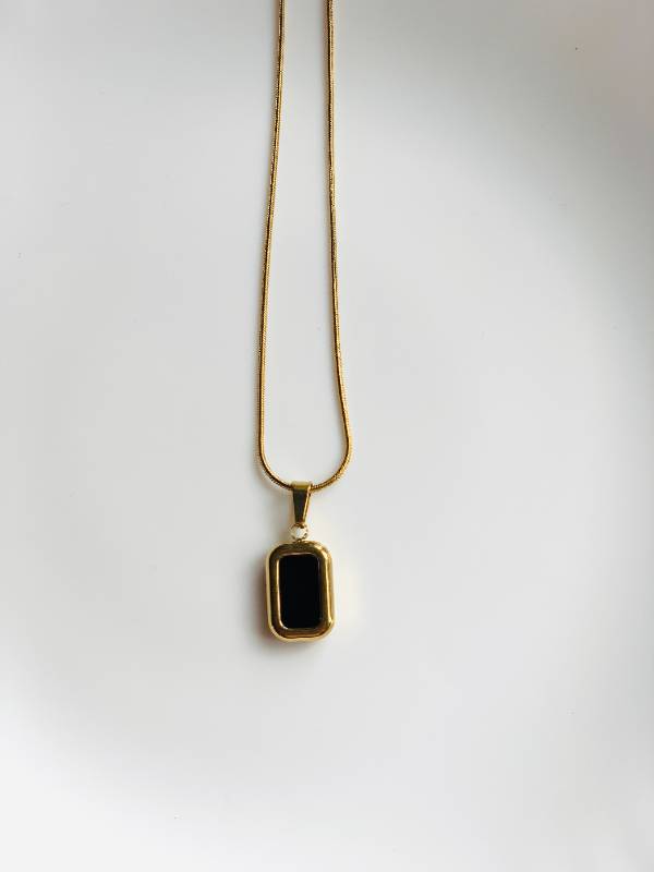 Black stone pendant