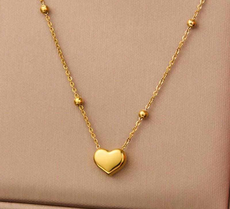 Close heart pendant