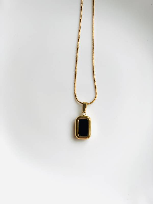 Black stone pendant