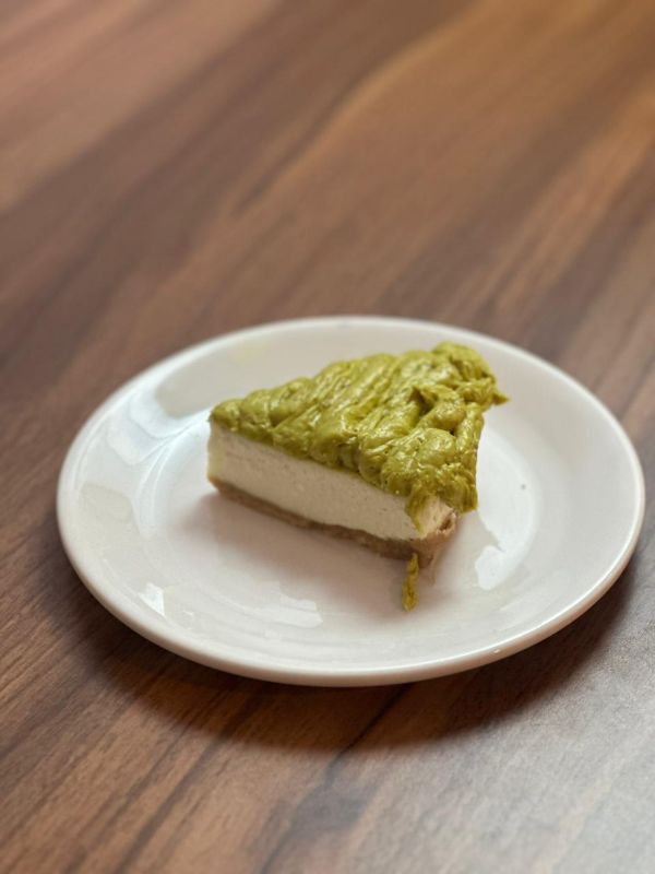 Kunafa cheesecake