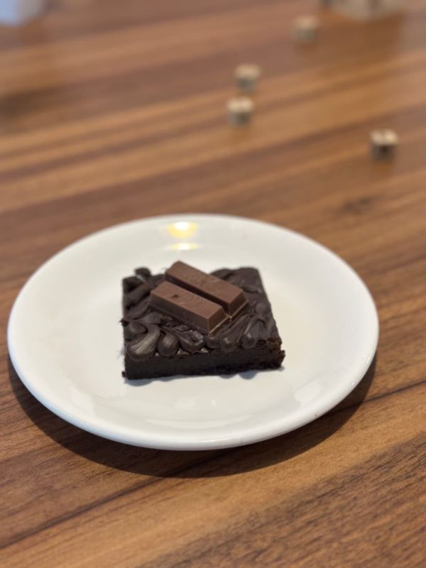 Kitkat brownie