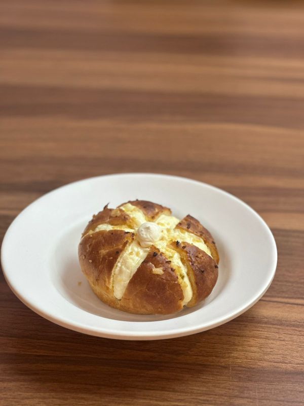 Korean cream cheese bun