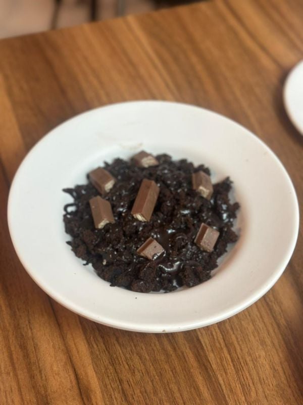 Kitkat brownie bowl