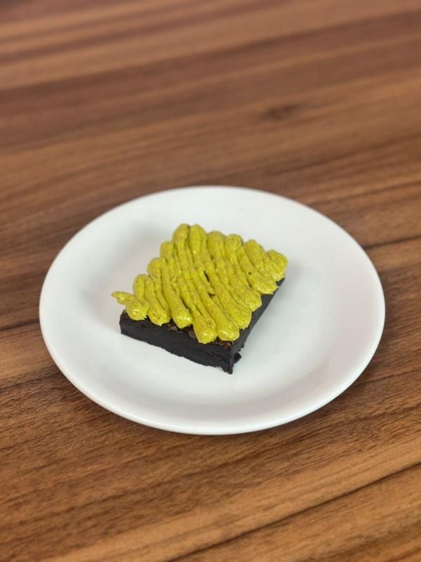 Kunafa brownie