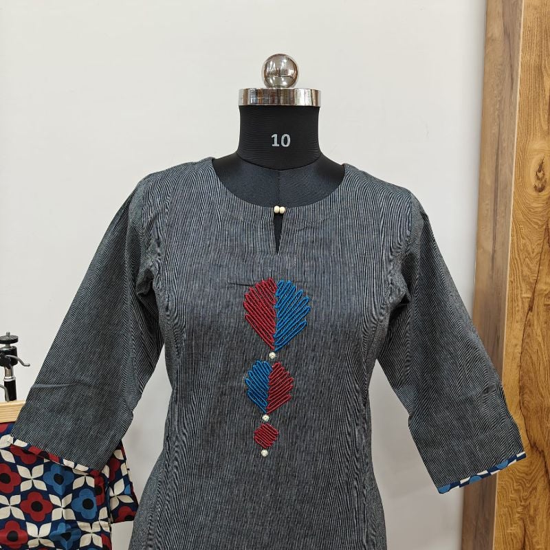Anvita Geometric Embroidered Grey Kurta & Printed Pant Set