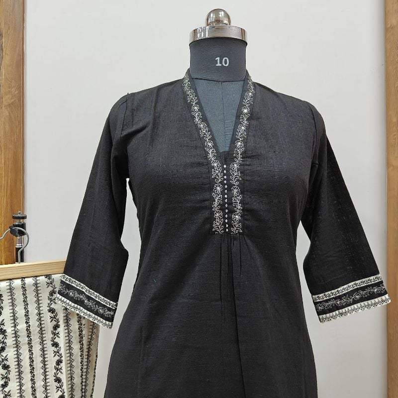 Anvita brand Embroidered Black & Off-White 2-Piece Kurta Set